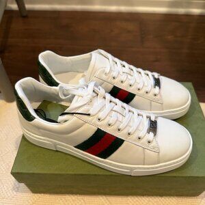 NWT Women's Gucci Ace Sneakers